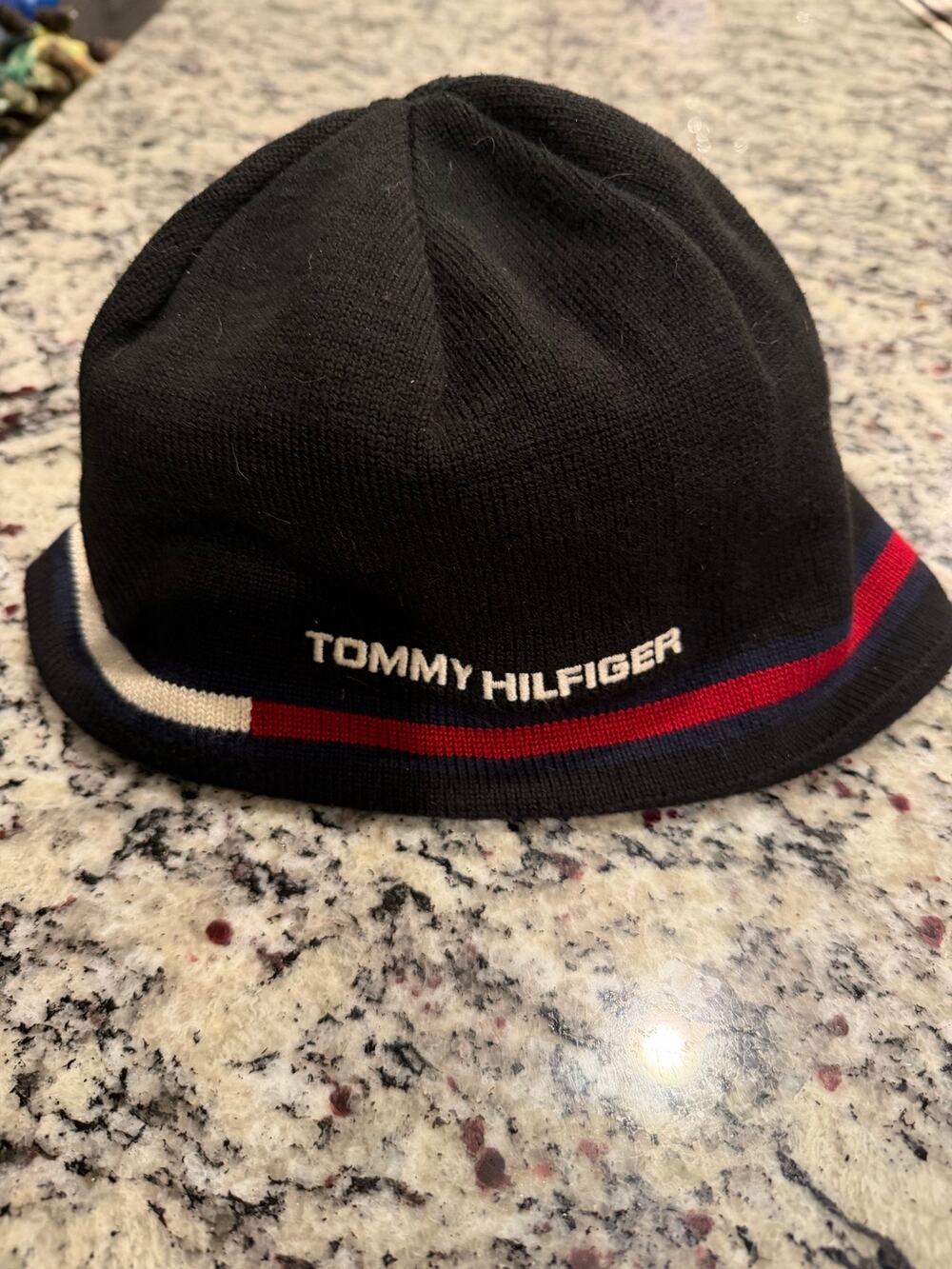 Y2K vintage Tommy Hilfiger Skully